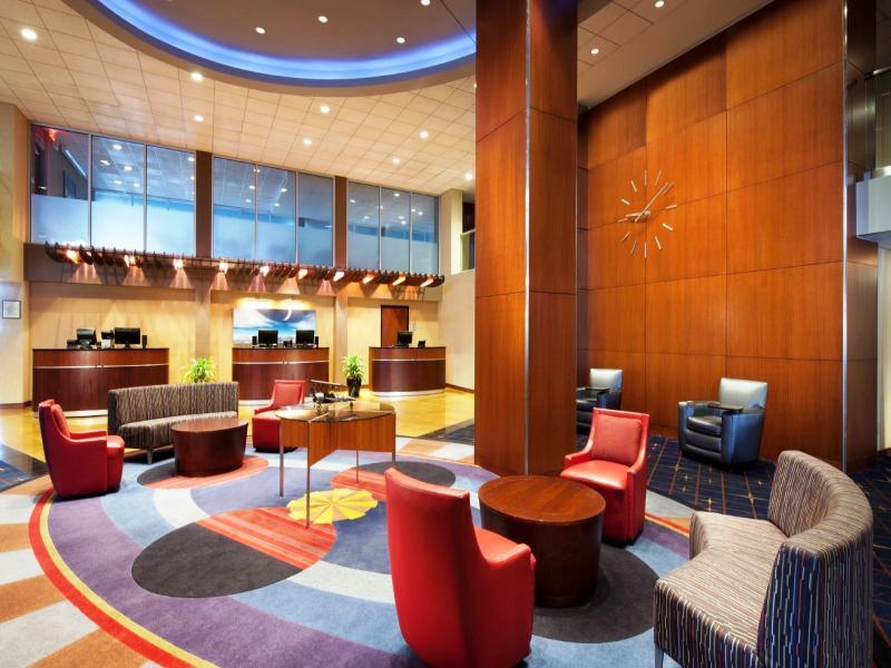 Sheraton Airport 3*